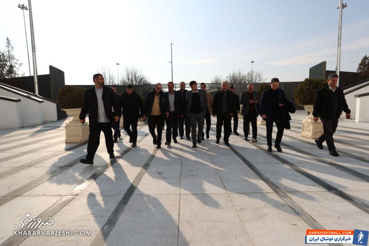 حضور وزیر ورزش و جوانان در استادیوم آزادی +فیلم و عکس