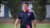 محمد نوازی مربی تیم فوتبال استقلال: استقلال برای دربی به جز من ۱۱ مربی دارد