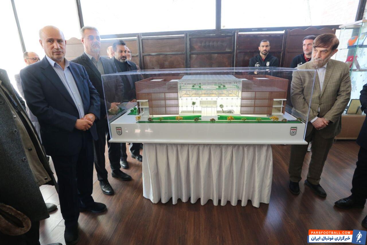 عکس|وعده‌ی جدید تاج قبل از انتخابات!/ رونمایی از ماکت ساختمان جدید فدراسیون فوتبال