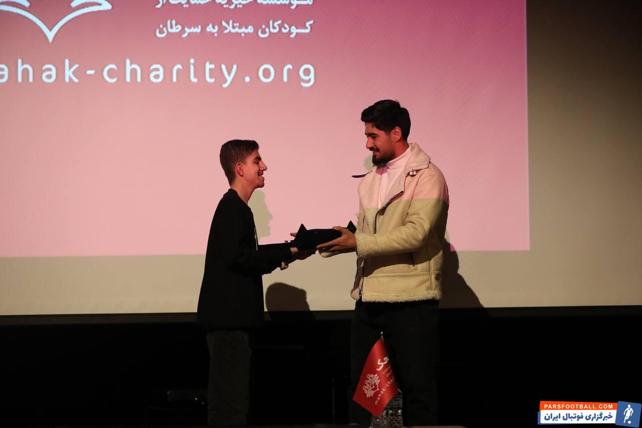 مهران برخورداری مدال نقره المپیک ۲۰۲۴ خود را به محک اهدا کرد