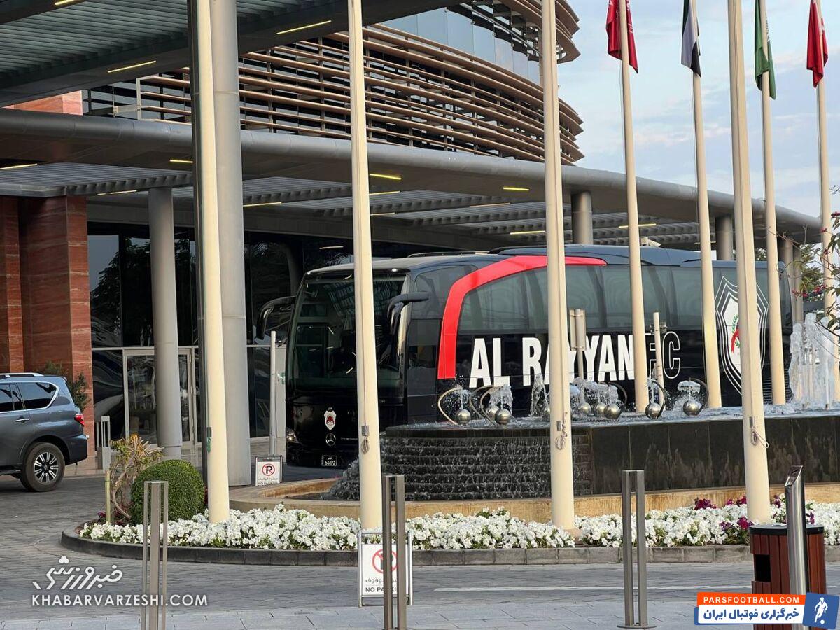 رنگ قرمز روی اتوبوس استقلال در دوحه +عکس