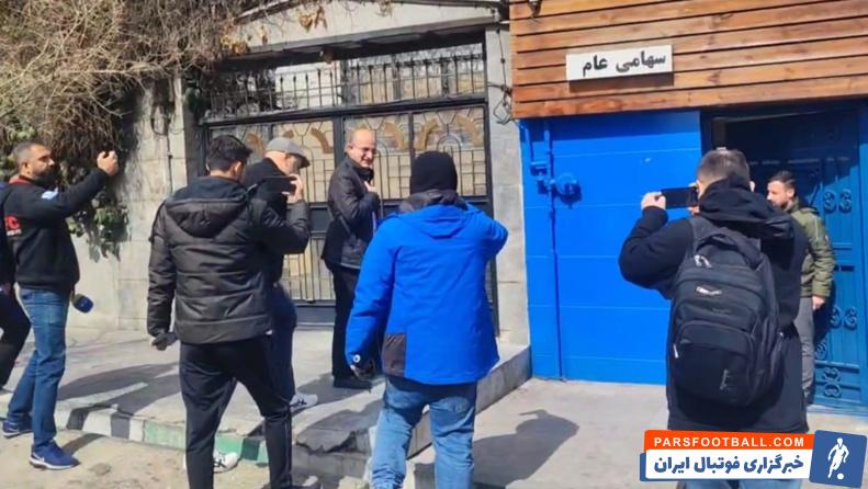 اخراج مترجم اسماعیل کارتال سرمربی پرسپولیس به بهانه حمایت از استقلال