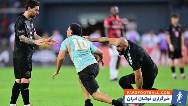 داوری که دستمزدش را از مسی گرفت؛ پیراهن امضا شده!