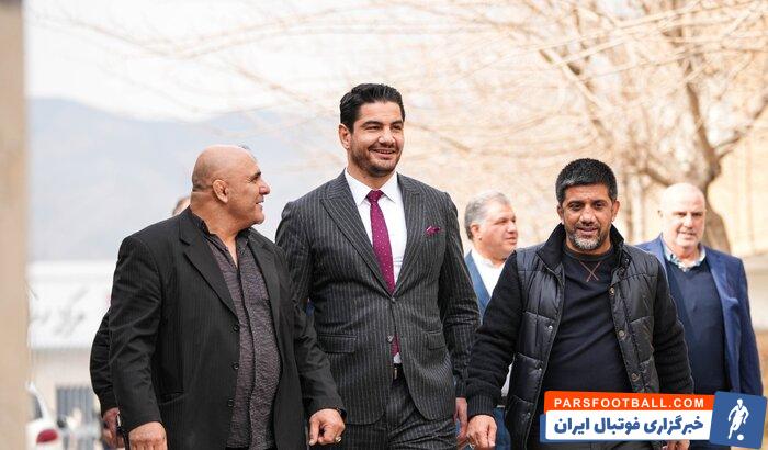 آکگل با دبیر دیدار کرد