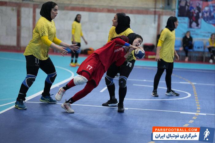 خیز بلند چمران لارستان برای سومین قهرمانی لیگ برتر هندبال بانوان، جام درتهران