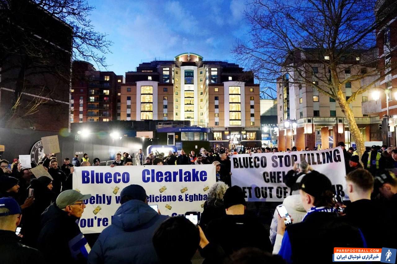 عکس | هواداران چلسی علیه یک ایرانی!