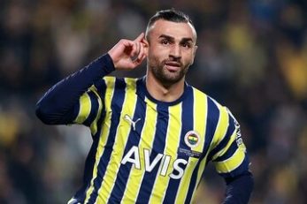 سردار دورسن با صدور کارت بازی مشکلی برای دیدار با الهلال نخواهد داشت