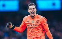 ادرسون ؛ ادرسون گلر منچسترسیتی و اهدای پیراهن به پسرش پس از رکوردزنی