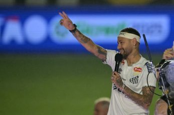 نیمار ؛ تصاویر اشک های نیمار در مراسم معارفه اش در باشگاه سانتوس