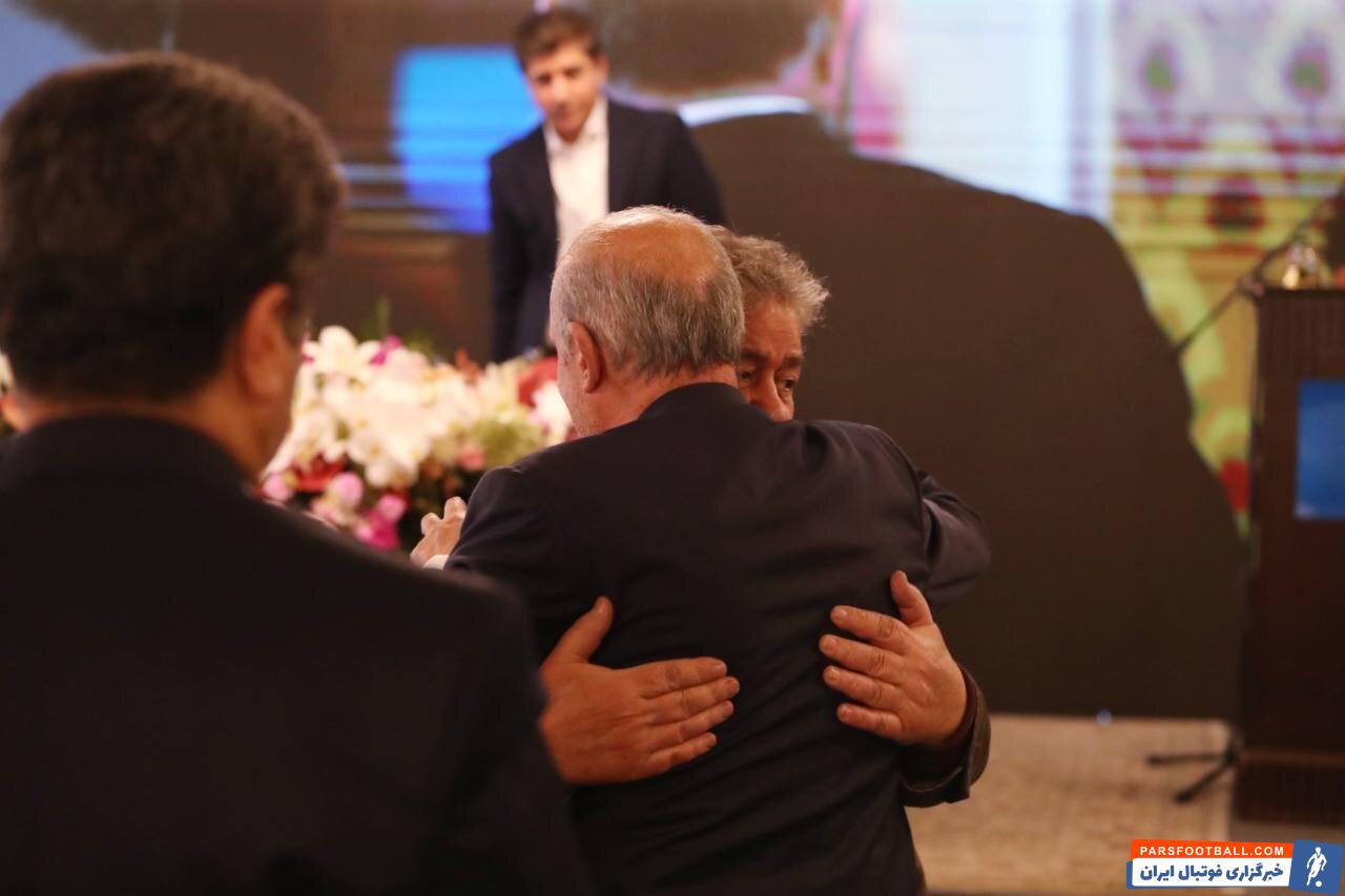 عکس| عاشقانه‌های تاج و عابدینی در مجمع فوتبال