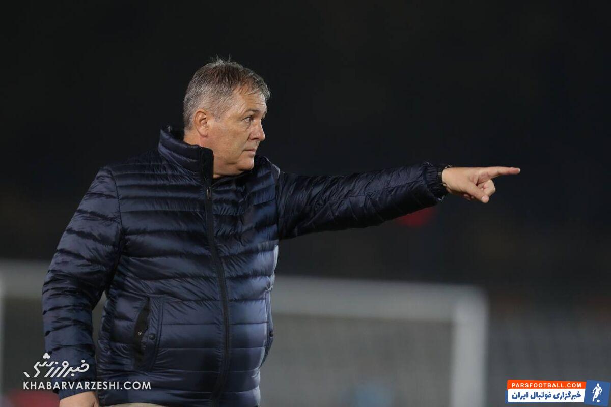 تراکتور – التعاون؛ تیراختور، بیرقی اوجالاردا ساخلا