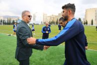 حضور علی نظری جویباری مدیرعامل استقلال در محل تمرین آبیها