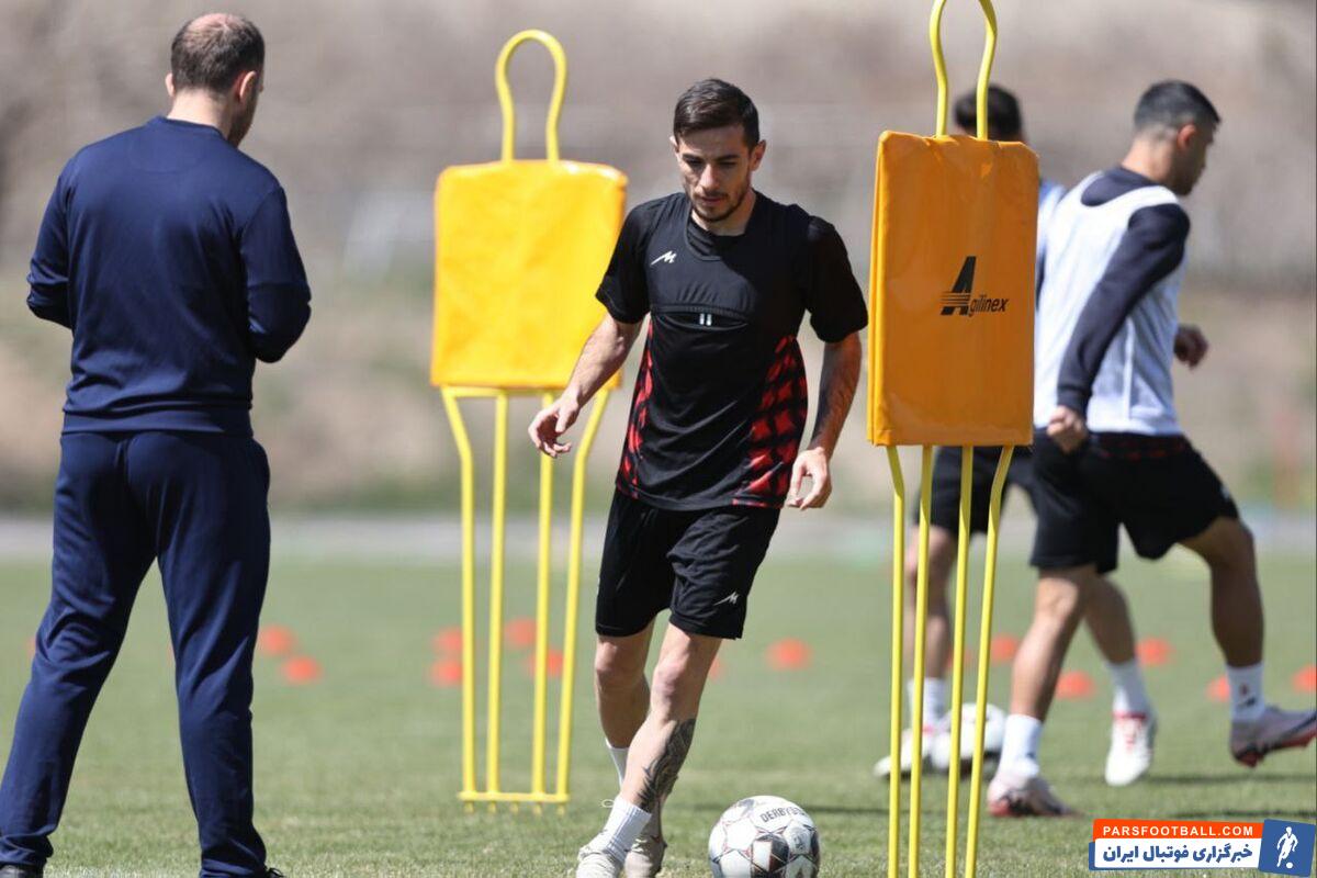 تمرین دیروز پرسپولیس در حالی برگزار شد که اورونوف زیر نظر کادر پزشکی بود
