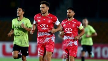 پوستر پرسپولیس برای بازی با شمس آذر قزوین با حضور گندوز و گولسیانی