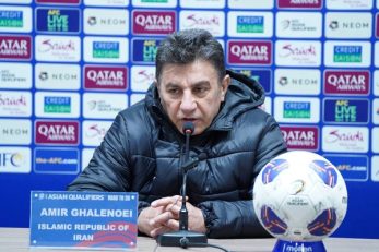 برگزاری نشست خبری بنتو سرمربی امارات از ساعت ٢٠:٣٠