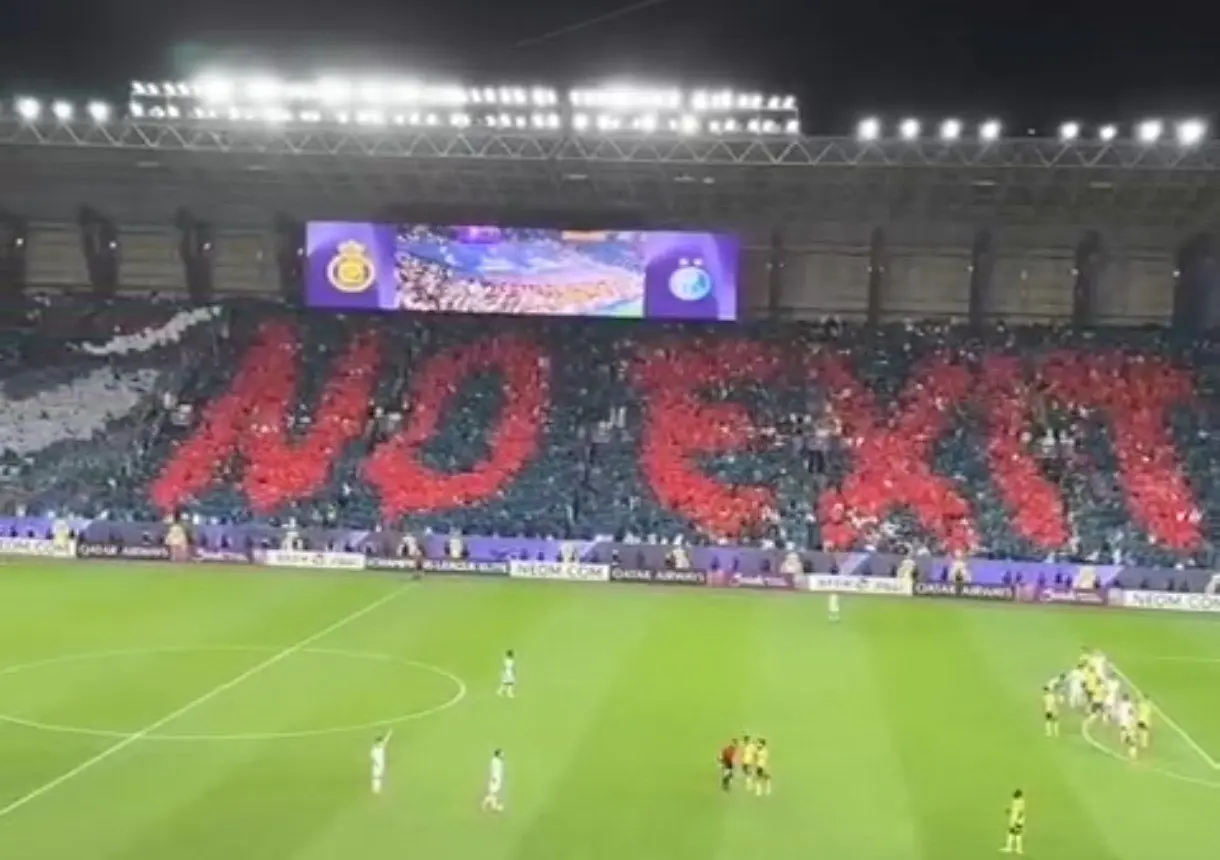 کری هواداران النصر برای استقلالیها: راه فراری نیست! (عکس)