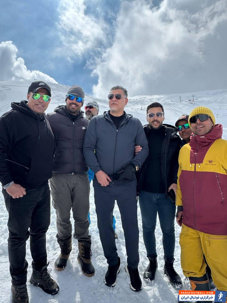 عکس| خوش‌گذرانی علی دایی در پیست اسکی