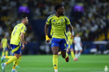 فوتبال ؛ جان دوران بهترین بازیکن دیدار استقلال و النصر عربستان شد