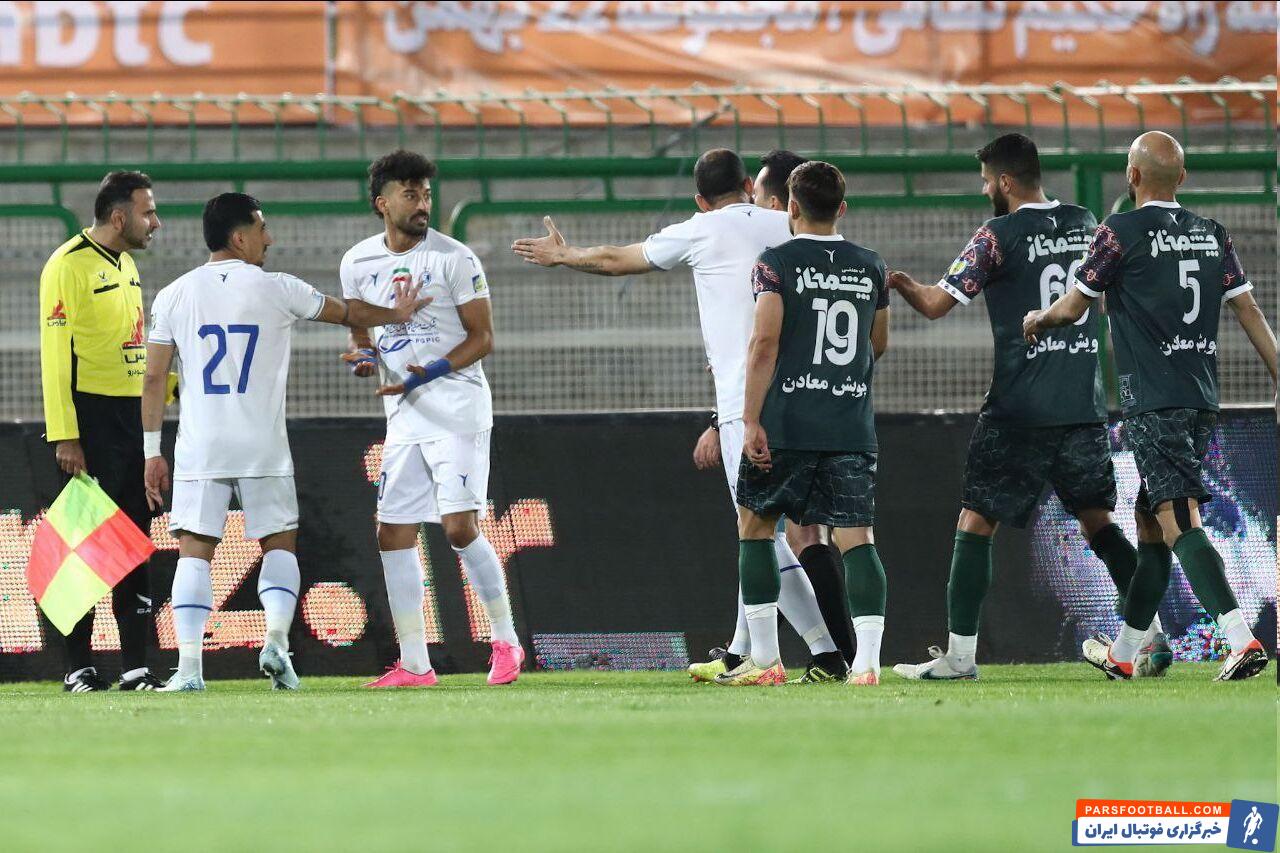 علی لطیفی : استقلال نه می تواند نتیجه بگیرد و نه فوتبال قابل قبولی به اجرا بگذارد