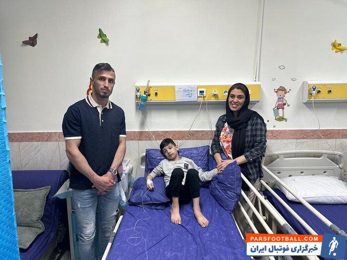 علی علیپور ستاره پرسپولیس به عیادت کودکان مبتلا به بیماری های خاص رفت