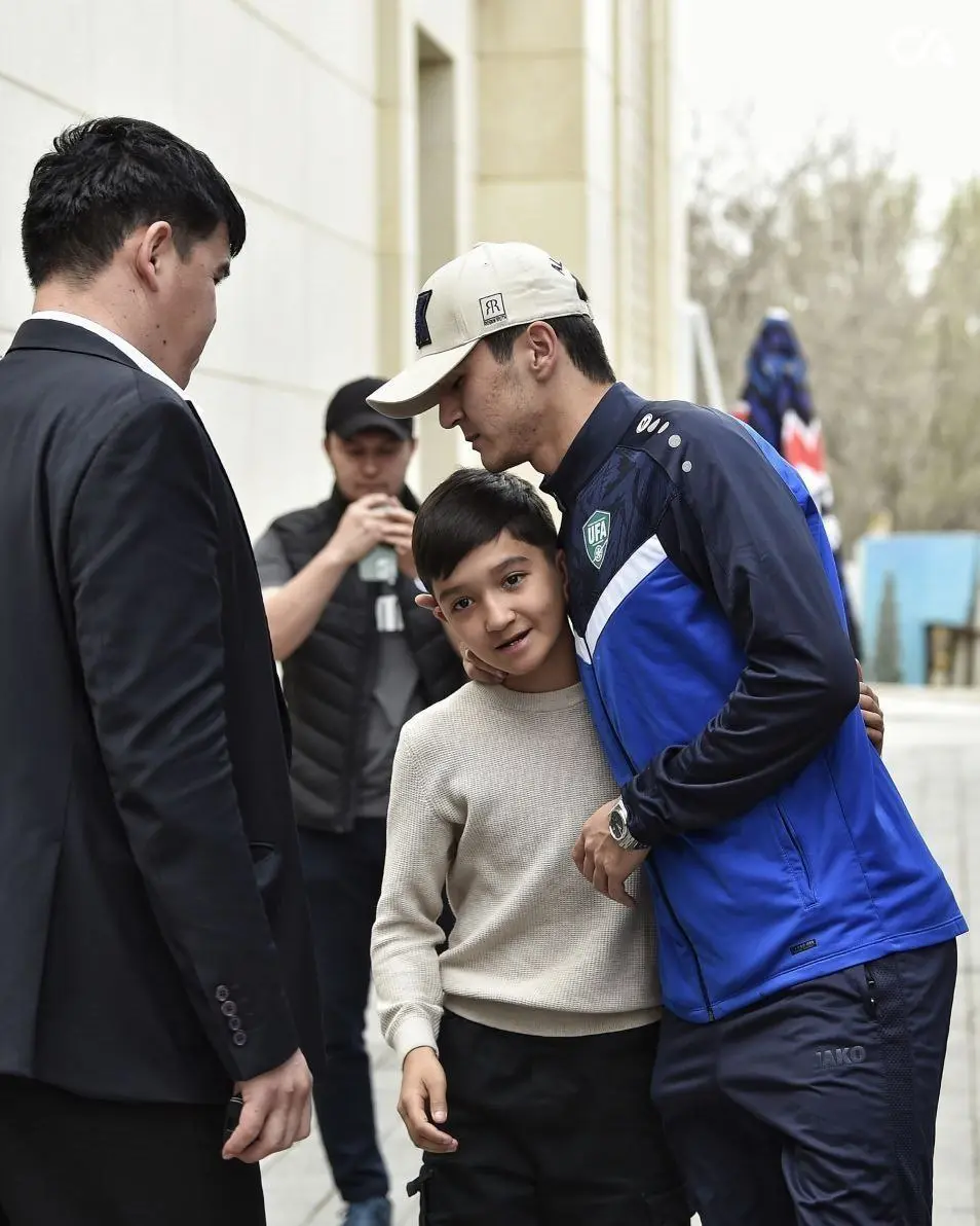 در انتظار هیجان‌انگیزترین بازی: ازبکستان برای جدال با ایران راهی تهران شد