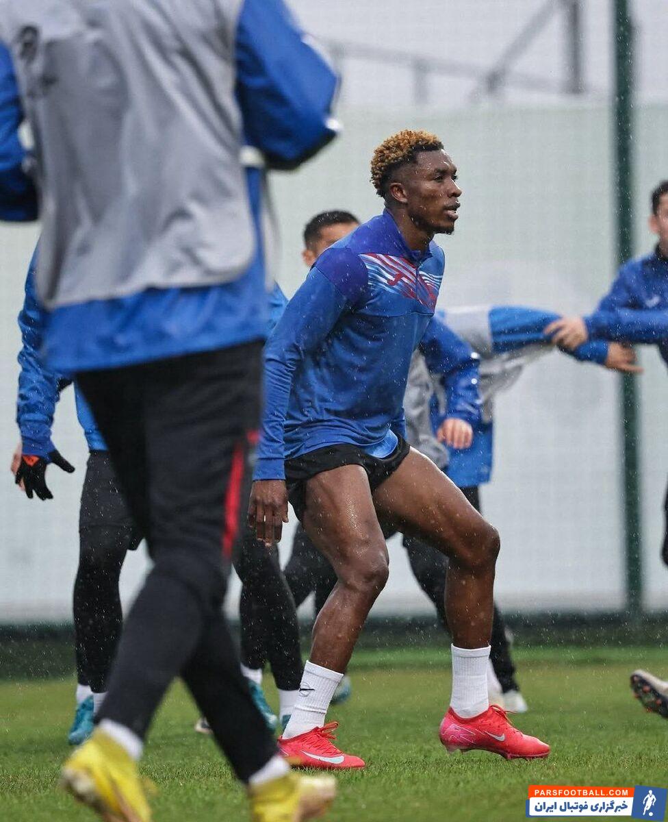 ستاره استقلال در آستانه دو رقمی شدن