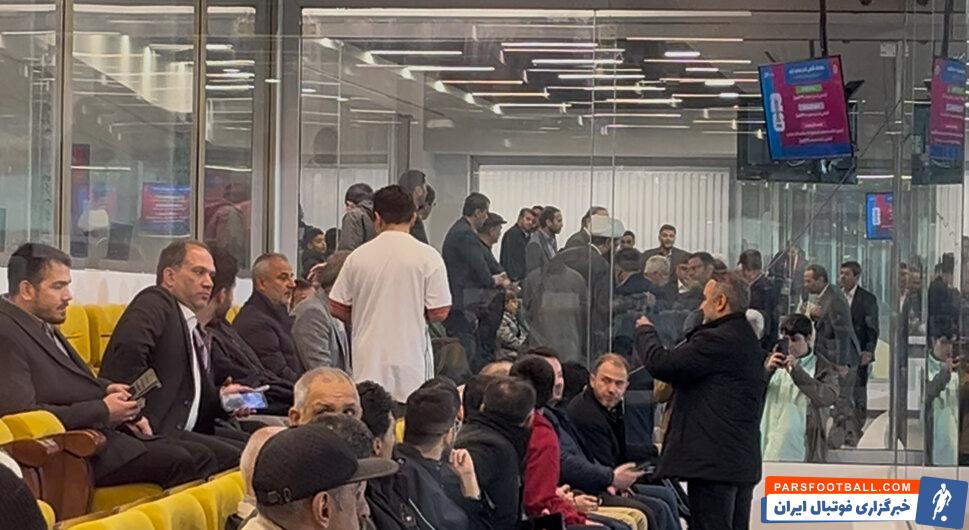 عکس | یک‌ پرسپولیسی، تماشاگر ویژه بازی تیم ملی