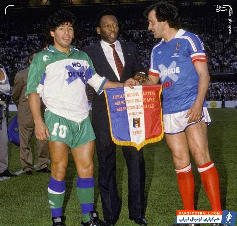 عکسی تأسف‌آور از مارادونا کنار پله و پلاتینی