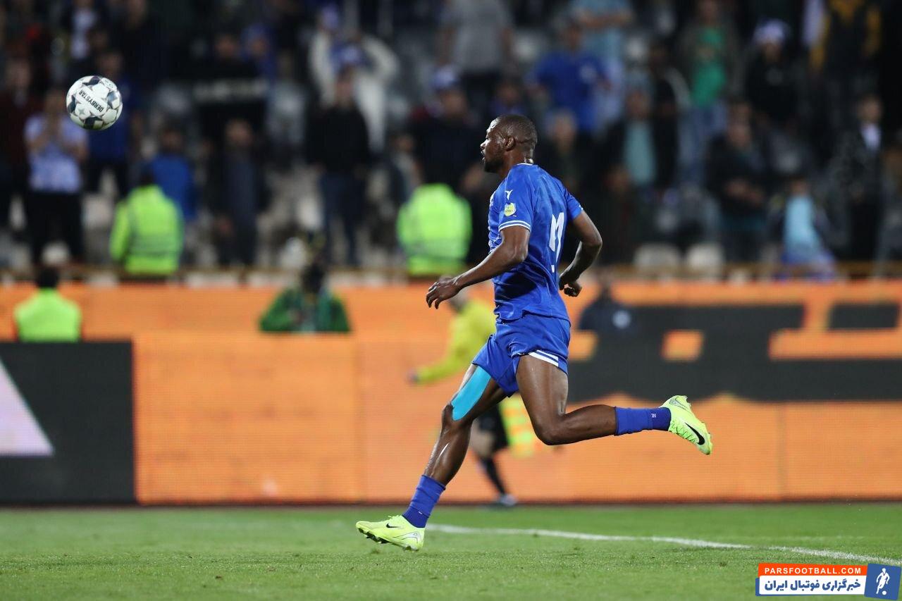 عکس | خشم استقلالی‌ها از موسیمانه؛ با این تصمیم به ما خیانت کردی!