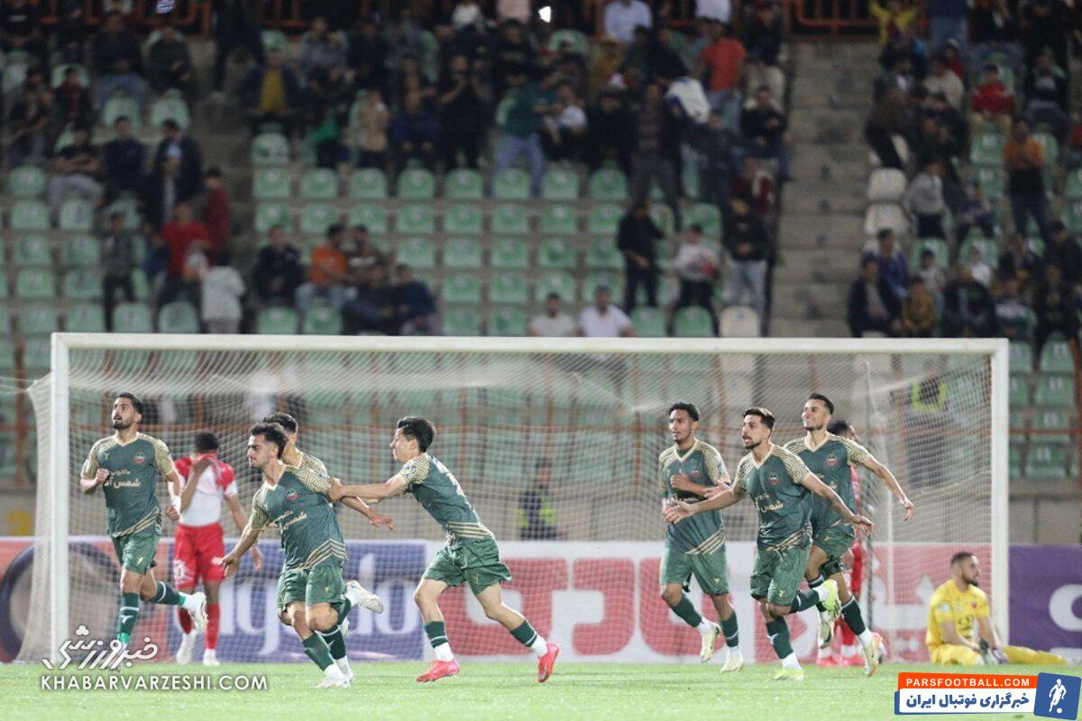 شمس آذر یک - پرسپولیس یک/ گزارش زنده؛ عجب سوپرگلی خورد پرسپولیس! / دورسون، پرسپولیس را به بازی برگرداند