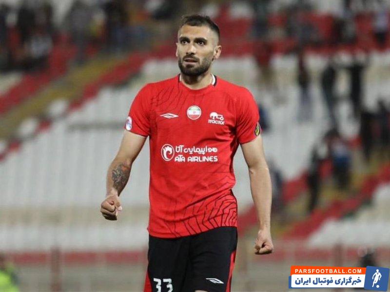 آقاسی ؛ عارف آقاسی مدافع تراکتور به خوبی مهدی لیموچی را مهار کرد