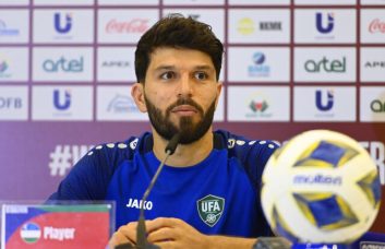 جلال الدین ماشاریپوف ستاره ازبکستان با دریافت کارت زرد دیدار ایران را از دست داد