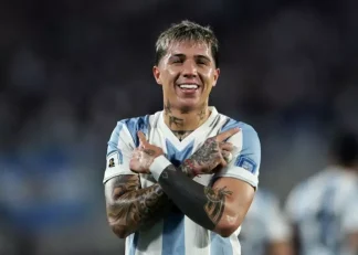 شادی گل خولین آلوارز و انزو فرناندز به یاد لائوتارو مارتینز در دیدار برابر برزیل