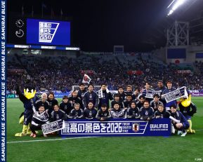 پوستر سوباسا از انیمه فوتبالیست ها در رختکن تیم ملی ژاپن