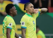 اعتراض رافینیا به رفتار وینیسیوس هنگام تعویض در دیدار برزیل برابر کلمبیا