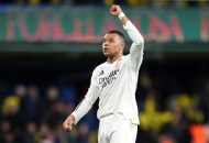 هوادار رئال مادرید با ماسک لاک پشت های نینجا حامی کیلیان امباپه