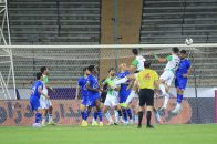 کلیپ اختصاصی پارس فوتبال از اخبار و حواشی دیده نشده از دیدار استقلال و خیبر خرم آباد