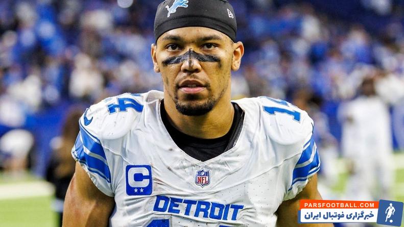 حضور موسیالا در هتل تیم آلمان با پیراهن تیم فوتبال آمریکایی، دیترویت لاینز