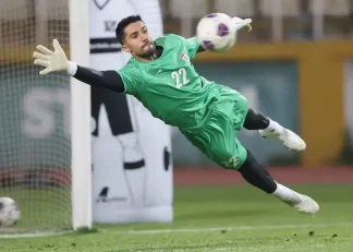 سرتوپ زدن سید حسین حسینی به علی علیپور در تمرین تیم ملی