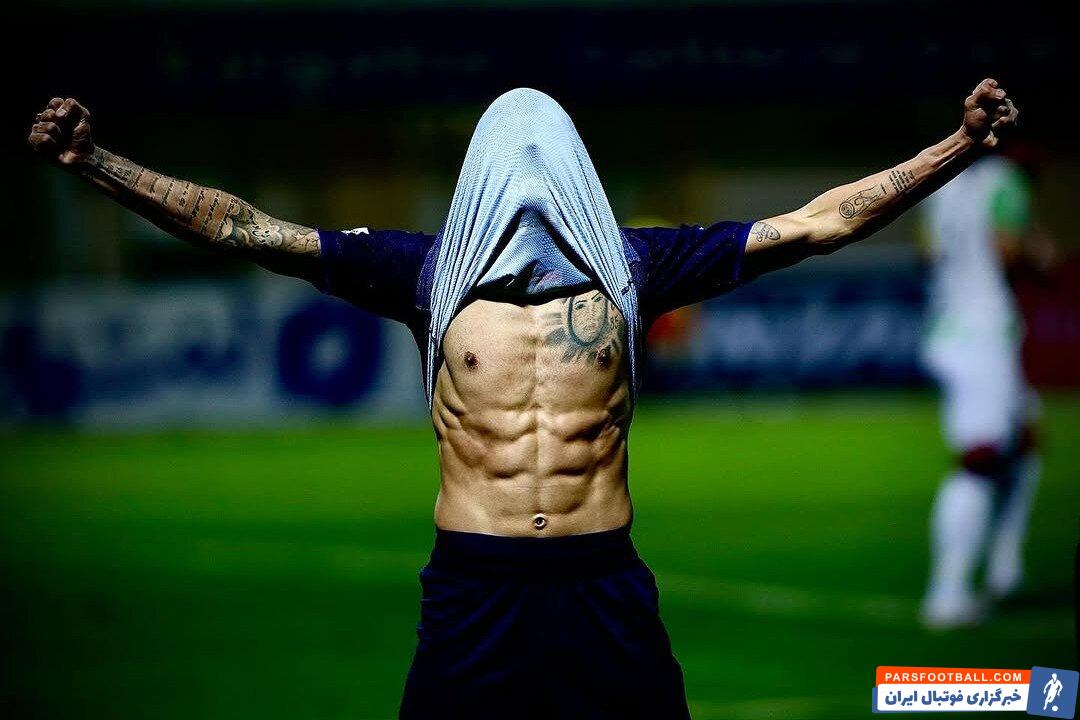 از استقلالی‌ها دلخور شدم ولی فوتبال حرفه‌ای همین است؛ مدیون مادرم هستم و گل‌هایم را به او تقدیم می‌کنم