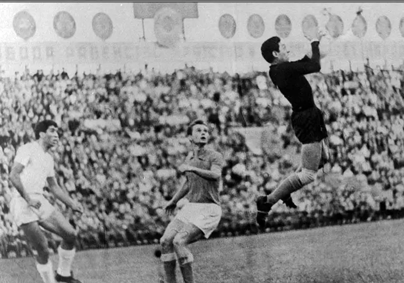 فرامرز ظلی پیشکسوت خوشنام باشگاه استقلال امروز سه شنبه دارفانی را وداع گفت