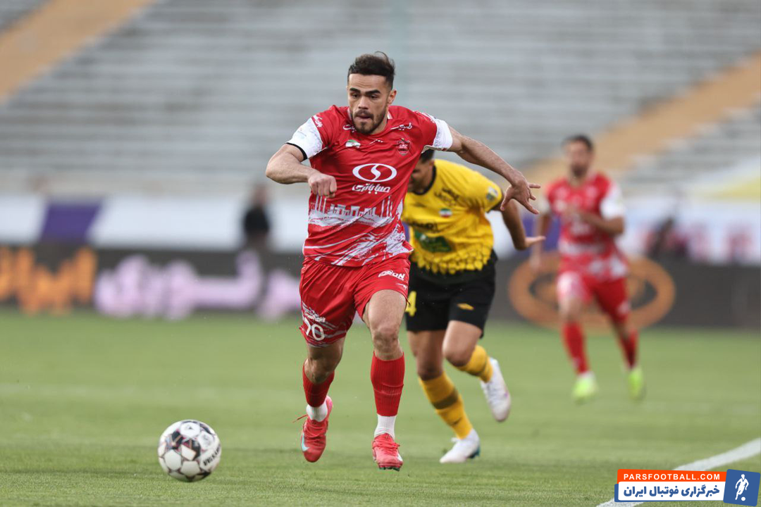 مصدومیت دوباره اوستون اورونوف در جریان دیدار تیم‌های پرسپولیس و سپاهان