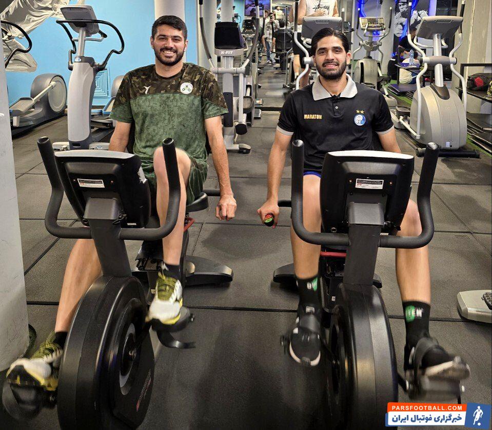 شایان مصلح ستاره ذوب آهن عکسی از خود در کنار سید حسین علوی منتشر کرد