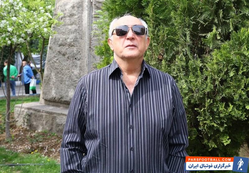 بهتاش فریبا : بازیکنان استقلال به خودشان بیایند و در زمین راه نروند