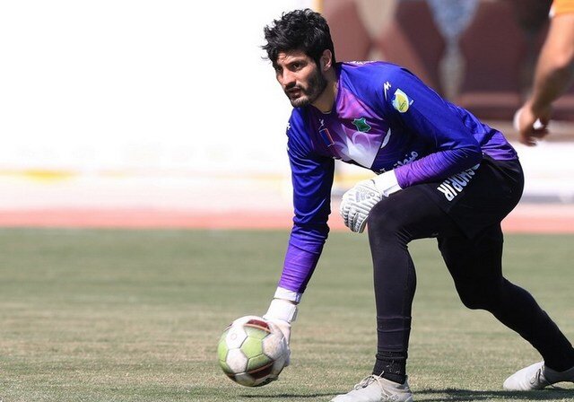 با گلر سابق تیم ملی، از فینال آسیا تا کارخانه آجرپزی؛ حسینی بهترین دروازه‌بان ایران است