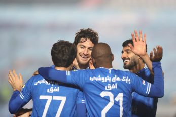 علی لطیفی : ساختار دفاعی استقلال مقابل هوادار نمایشی فاجعه‌ آمیز داشت