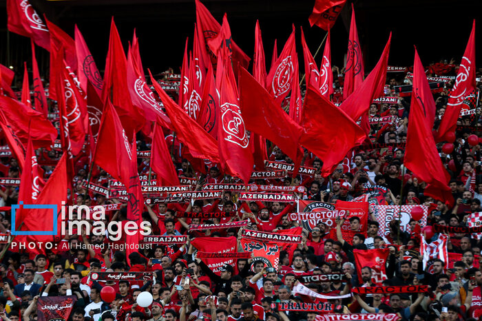 محمودی: هواداران تراکتور در دنیا بی‌همتا هستند/ ورزشگاه یادگار امام، بهشت فوتبال است