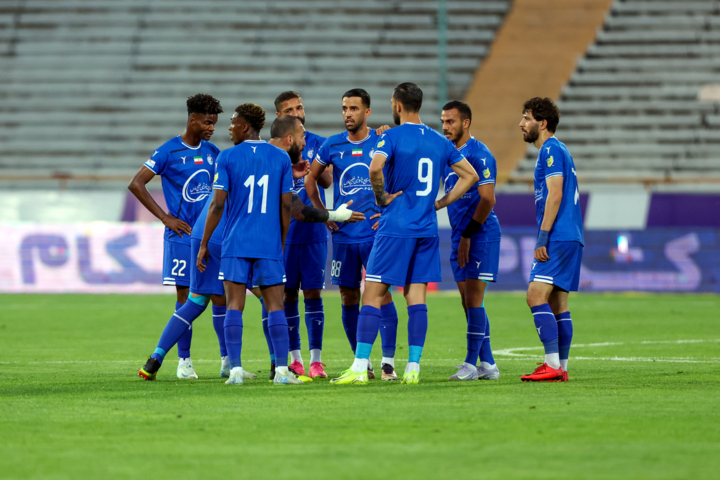 استقلال و سپاهان به حریفان محبوب خود رسیدند؛ فولاد و پرسپولیس چشم انتظار برتری طلایی‌پوشان