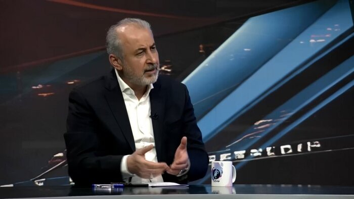 نقدی بر صحبت‌های مدیرعامل پرسپولیس؛ دهن‌کجی به قانون با زل زدن به دوربین!