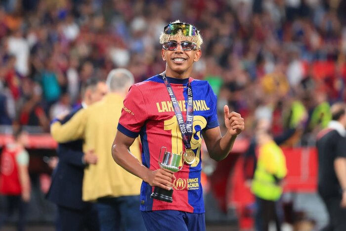 جنجال‌های بیرانوند و خلیل‌زاده علیه قهرمانی تراکتور در روز قهرمانی زودهنگام لیورپول